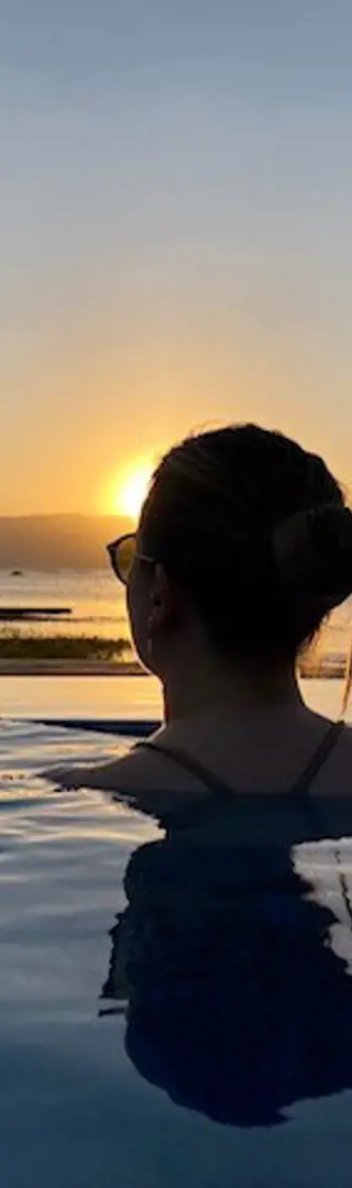 Sundowner im Pool